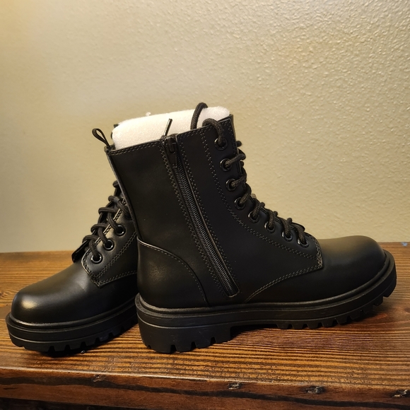 NWT Black Combat Boots - Picture 7 of 8